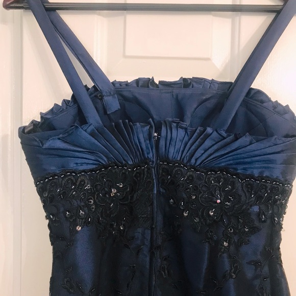Authentic Tony Bowls Navy sequined Evening Dress Size 4 - Picture 8 of 14